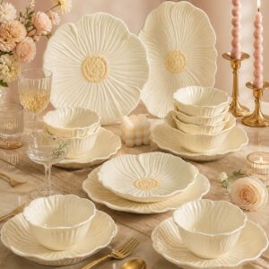 Flower shaped tableware set