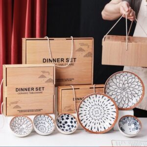 High quality Japanese porcelain tableware set